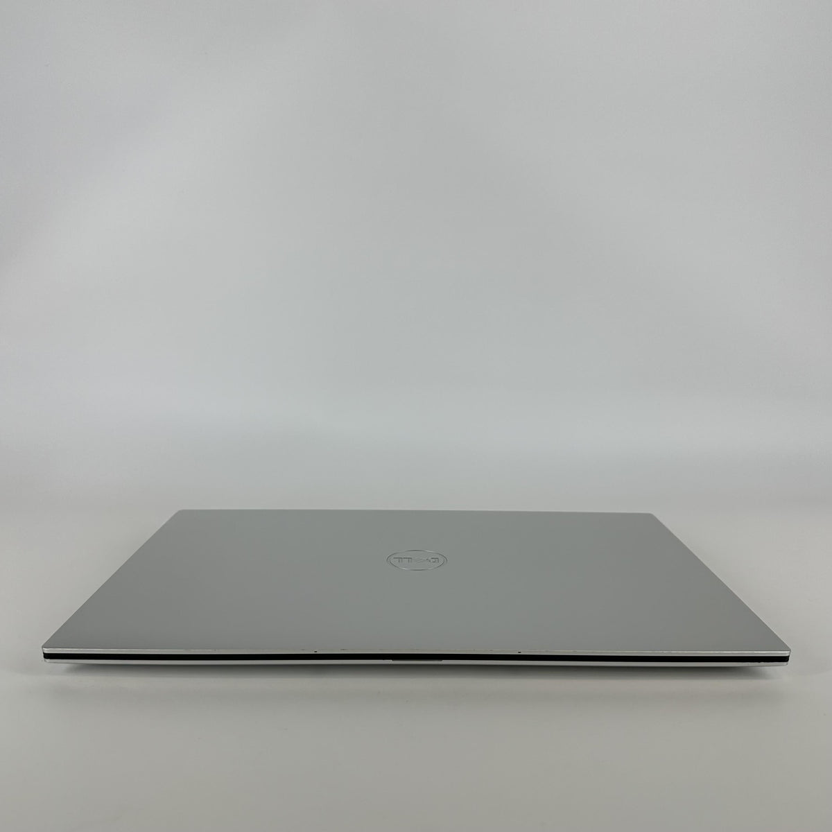 Dell XPS 17 9710 Silver 2.5 GHz Intel Core i9 11th Gen. 32GB RAM 1TB Solid State Drive NVIDIA GeForce RTX 3060 6 GB