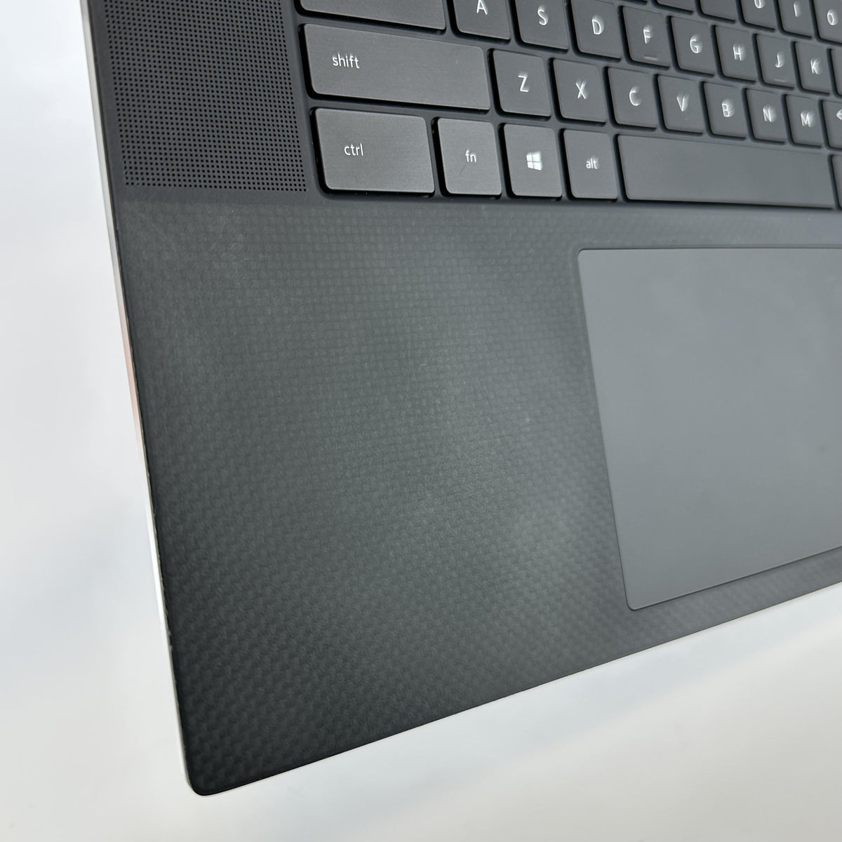 Dell XPS 17 9710 Silver 2.5 GHz Intel Core i9 11th Gen. 32GB RAM 1TB Solid State Drive NVIDIA GeForce RTX 3060 6 GB
