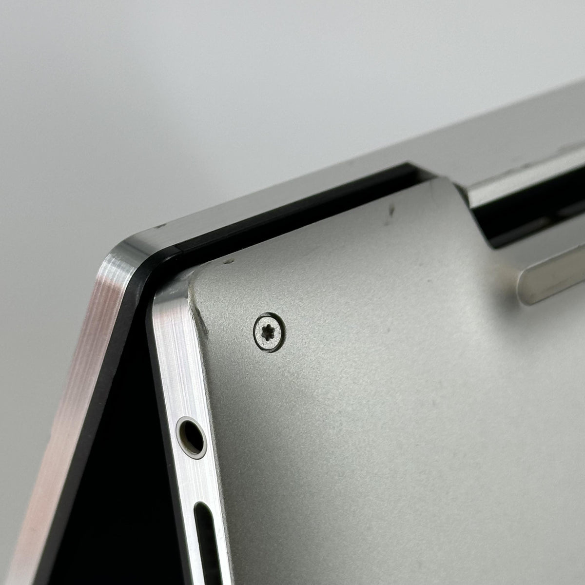Dell XPS 17 9710 Silver 2.5 GHz Intel Core i9 11th Gen. 32GB RAM 1TB Solid State Drive NVIDIA GeForce RTX 3060 6 GB