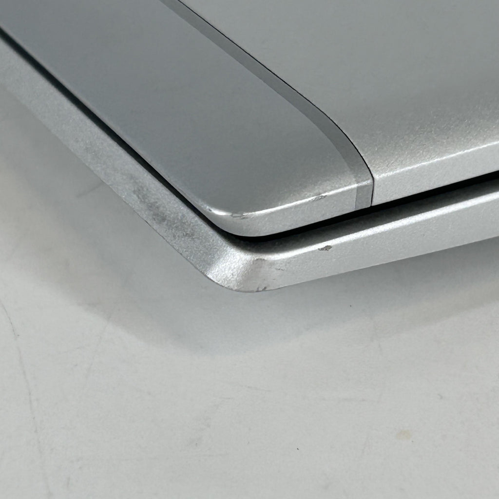 HP Elitebook 840 G8 14 Silver 3.0 GHz Intel Core i7 11th Gen. 16GB RAM 512GB Solid State Drive