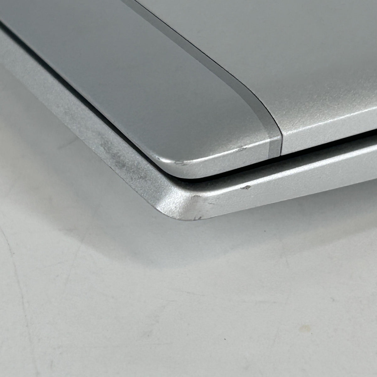 HP Elitebook 840 G8 14 Silver 3.0 GHz Intel Core i7 11th Gen. 16GB RAM 512GB Solid State Drive