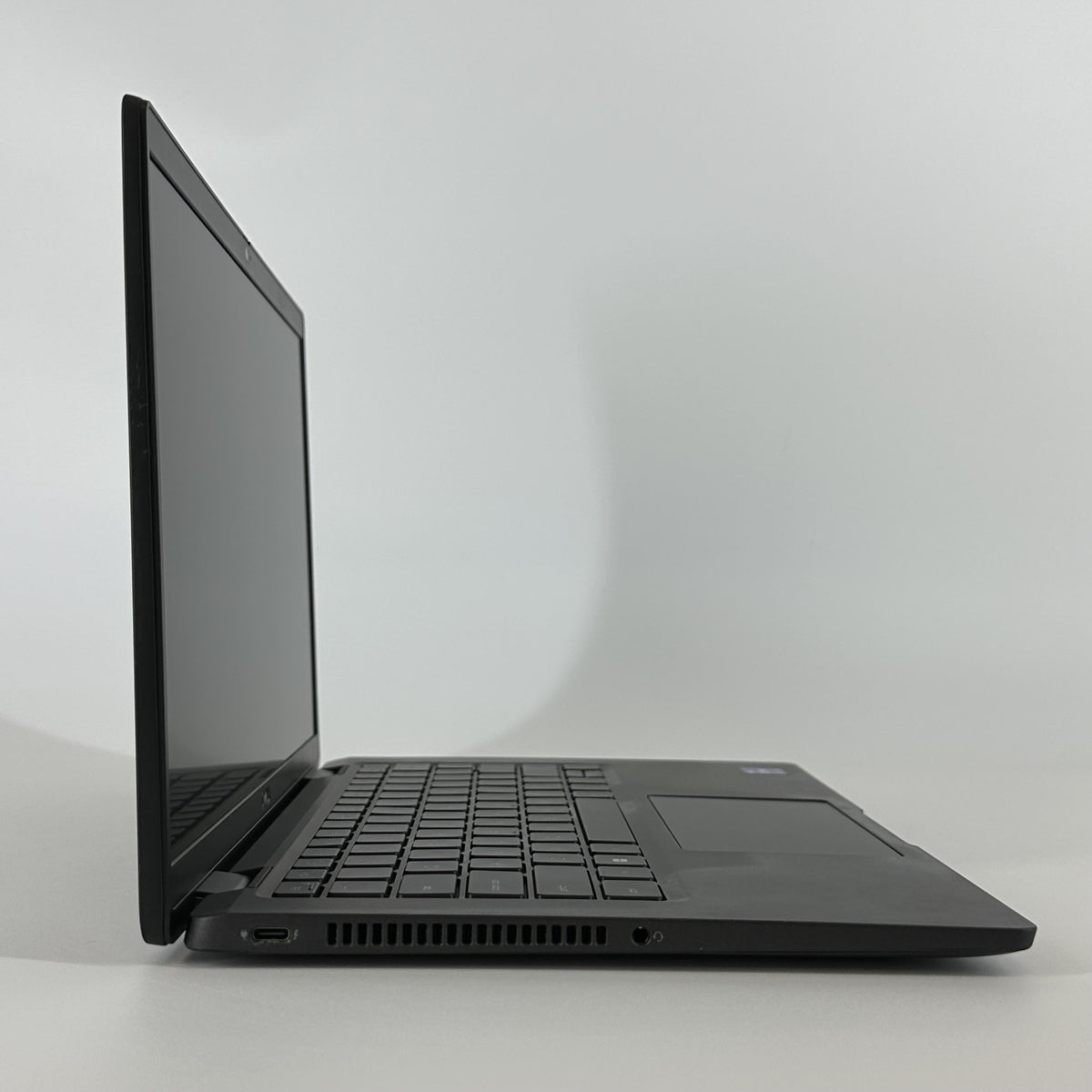 Dell Latitude 7430 14 Black 1.7 GHz Intel Core i7 12th Gen. 16GB RAM 512GB Solid State Drive