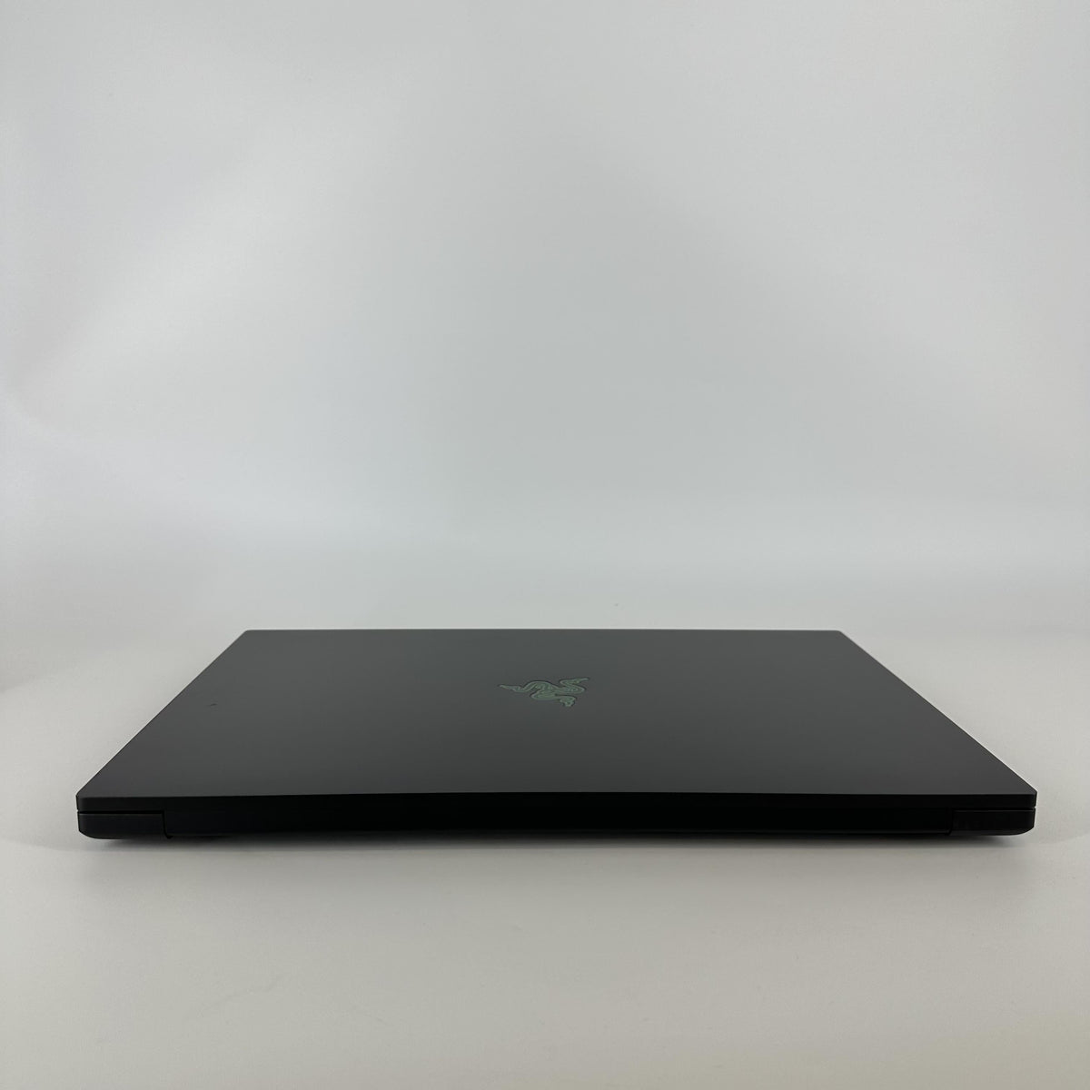 Razer Blade 18 2024 Black 2.2 GHz Intel Core i9 14th Gen. 64GB RAM 2TB Solid State Drive 2TB Solid State Drive NVIDIA GeForce RTX 4090 16 GB