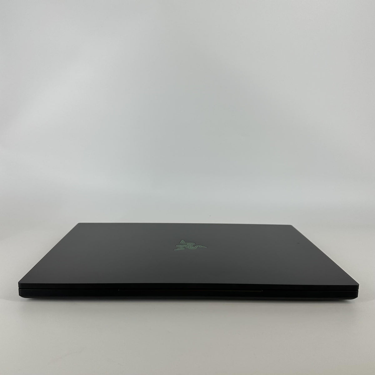 Razer Blade 18 2024 Black 2.2 GHz Intel Core i9 14th Gen. 64GB RAM 2TB Solid State Drive 2TB Solid State Drive NVIDIA GeForce RTX 4090 16 GB