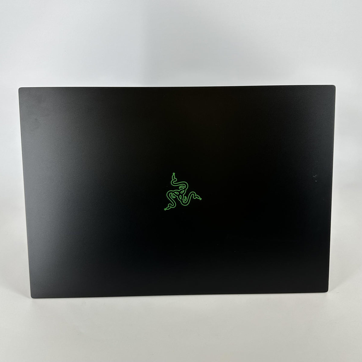 Razer Blade 18 2024 Black 2.2 GHz Intel Core i9 14th Gen. 64GB RAM 2TB Solid State Drive 2TB Solid State Drive NVIDIA GeForce RTX 4090 16 GB