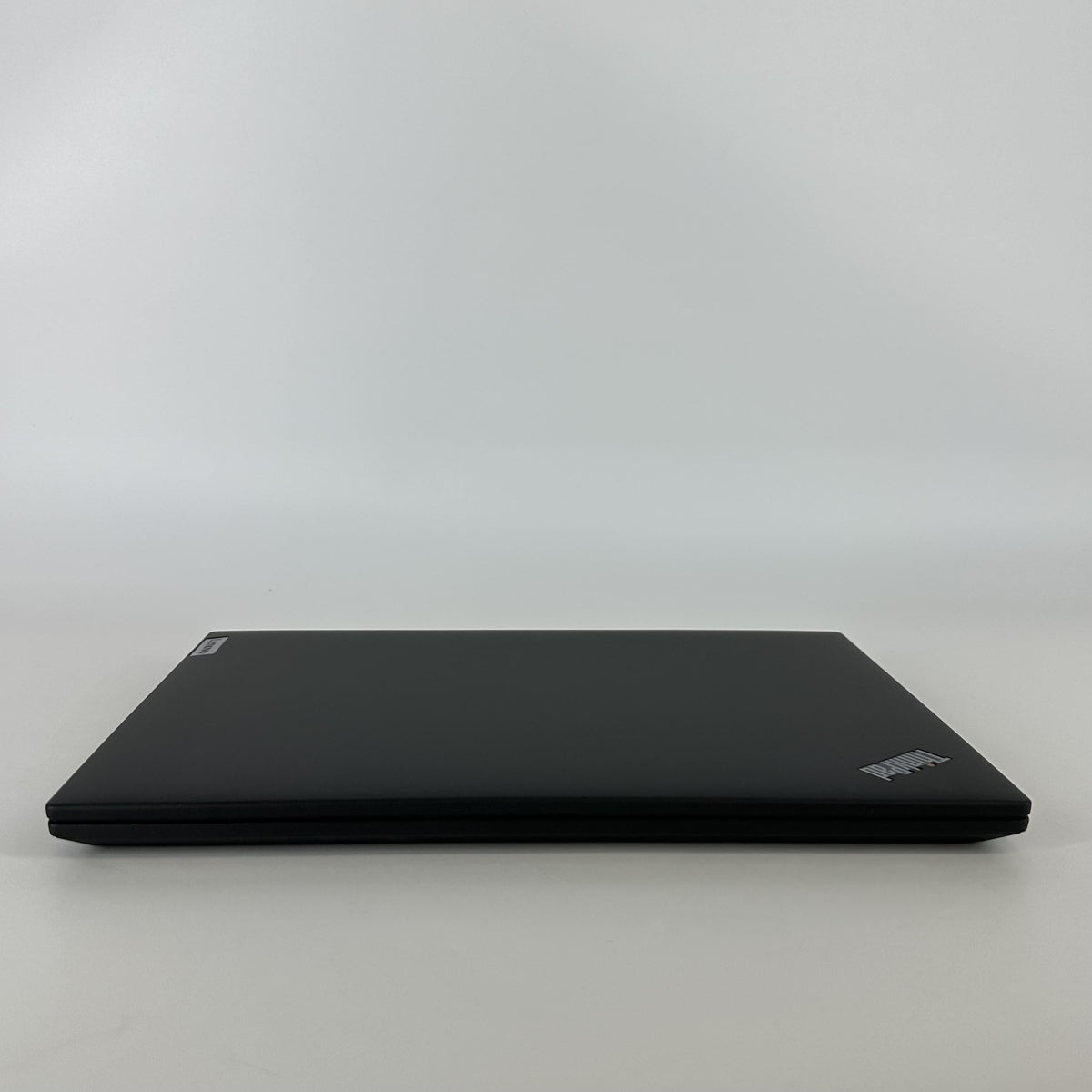 Lenovo ThinkPad P14s Gen 3 Black 2.7 GHz AMD Ryzen 7 Pro 6850U 16GB RAM 512GB Solid State Drive