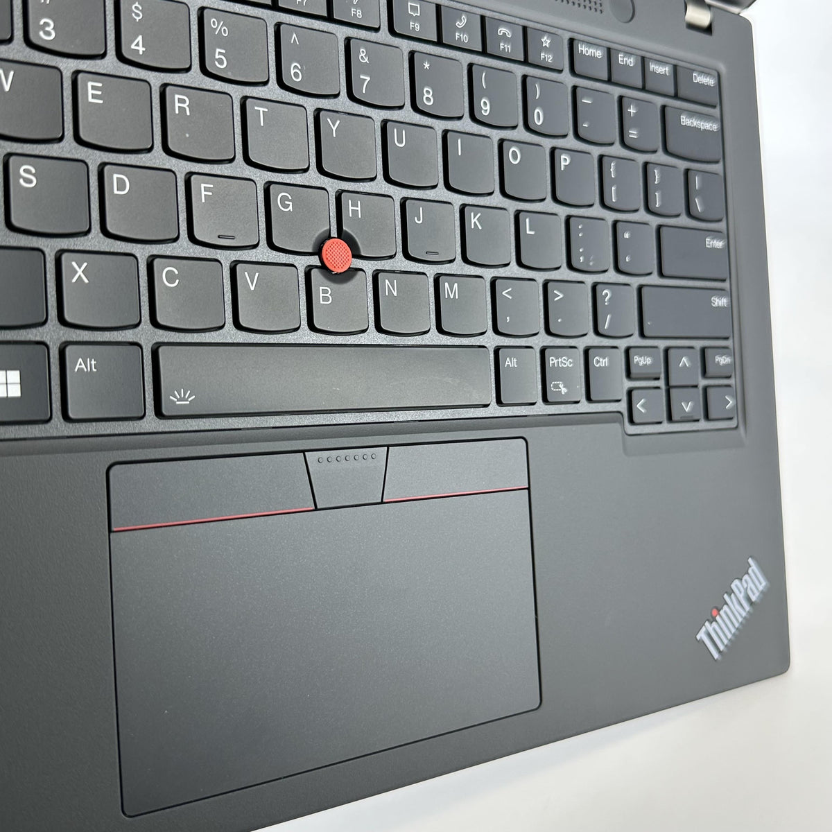 Lenovo ThinkPad P14s Gen 3 Black 2.7 GHz AMD Ryzen 7 Pro 6850U 16GB RAM 512GB Solid State Drive