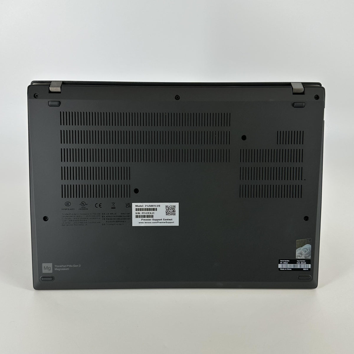 Lenovo ThinkPad P14s Gen 3 Black 2.7 GHz AMD Ryzen 7 Pro 6850U 16GB RAM 512GB Solid State Drive