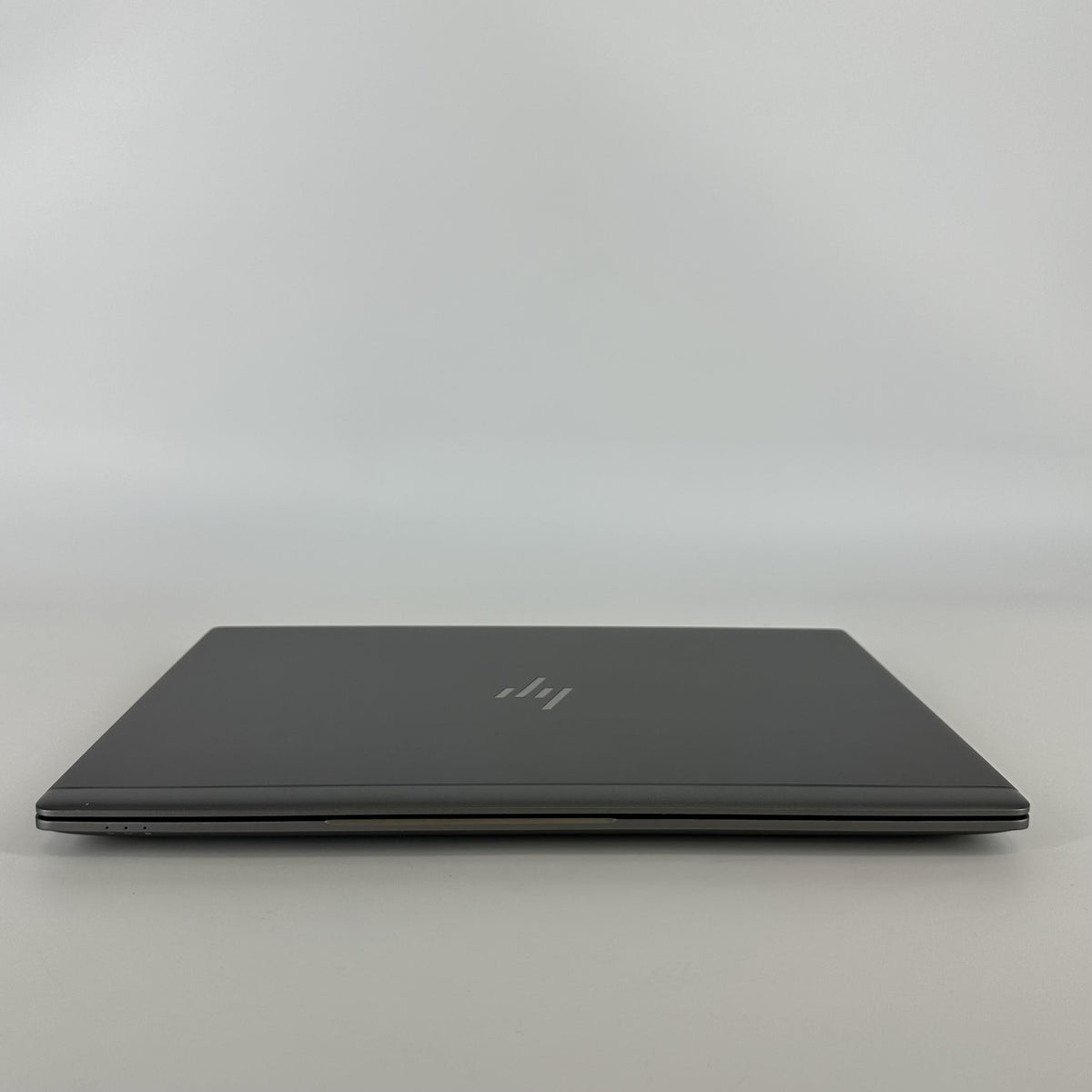 HP ZBook 14u G6 Gray 1.8 GHz Intel Core i7 8th Gen. 32GB RAM 512GB Solid State Drive AMD Radeon Pro WX3200 4 GB