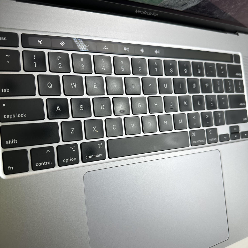 Apple MacBook Pro 16 Touch Bar 2019 Space Gray 2.4 GHz Intel Core i9 9th Gen. 32GB RAM 1TB Solid State Drive AMD Radeon Pro 5500M 8 GB