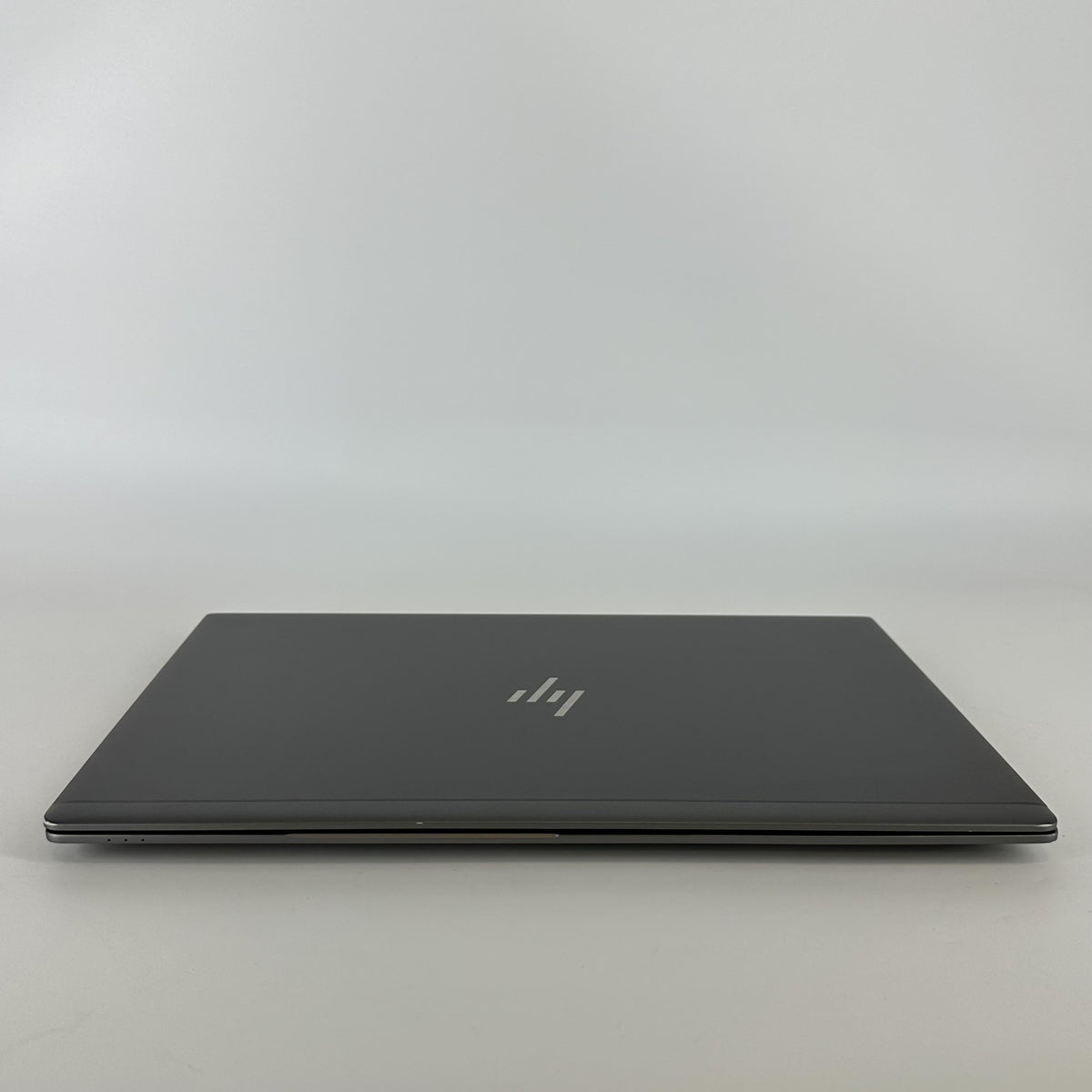 HP ZBook 15u G6 Gray 1.8 GHz Intel Core i7 8th Gen. 16GB RAM 512GB Solid State Drive AMD Radeon Pro WX3200 4 GB