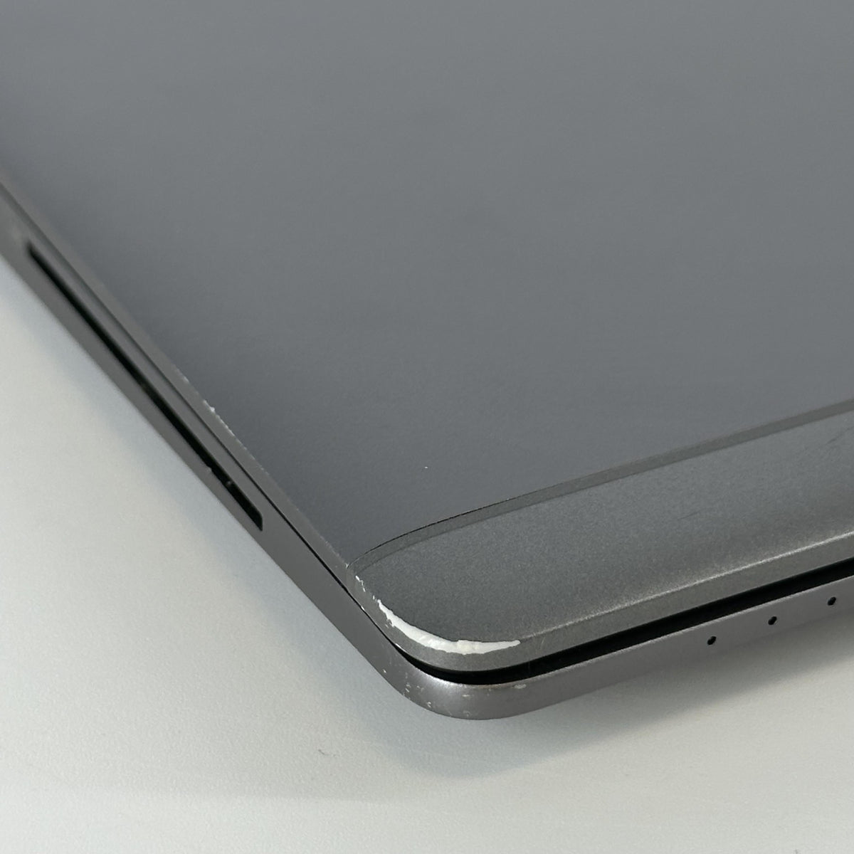 HP ZBook 15u G6 Gray 1.8 GHz Intel Core i7 8th Gen. 16GB RAM 512GB Solid State Drive AMD Radeon Pro WX3200 4 GB
