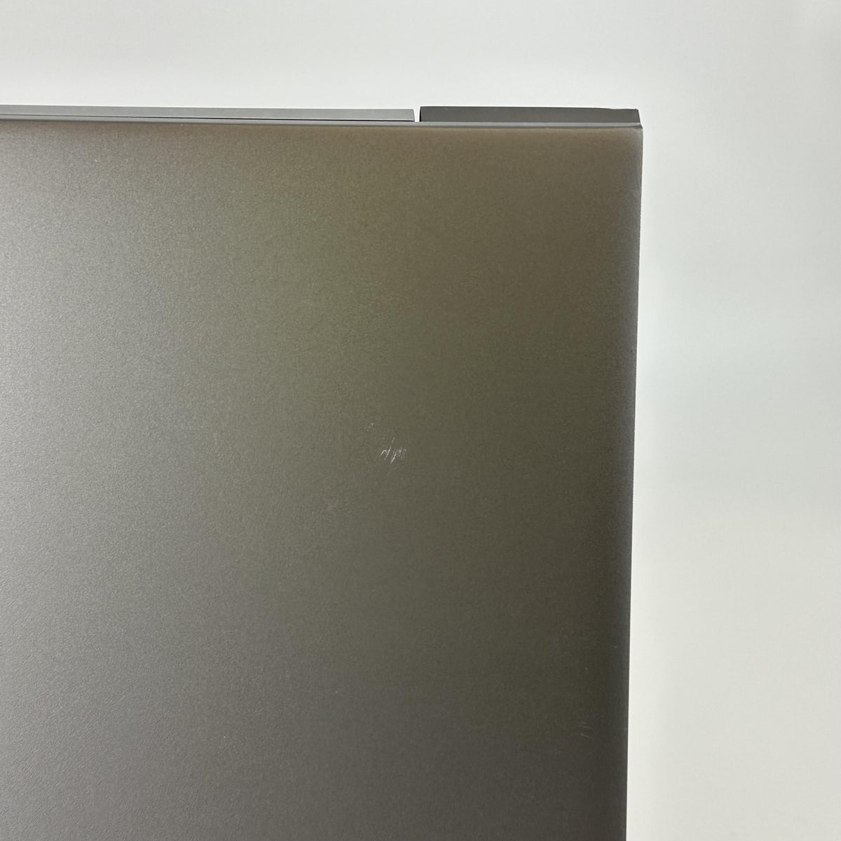 HP ZBook 15u G6 Gray 1.8 GHz Intel Core i7 8th Gen. 16GB RAM 512GB Solid State Drive AMD Radeon Pro WX3200 4 GB