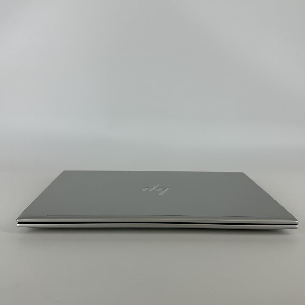 HP Elitebook 840 G10 14 Silver 1.9 GHz Intel Core i7 13th Gen. 32GB RAM 1TB Solid State Drive