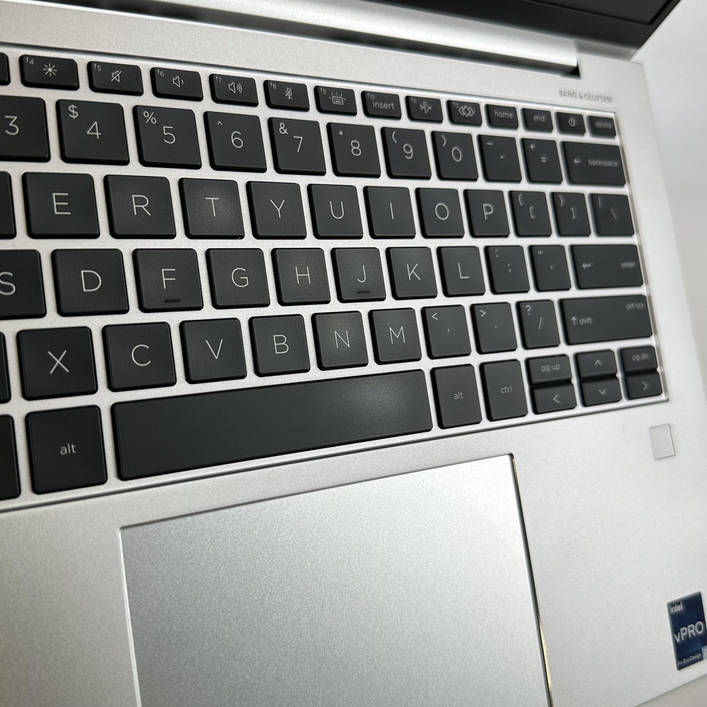 HP Elitebook 840 G10 14 Silver 1.9 GHz Intel Core i7 13th Gen. 32GB RAM 1TB Solid State Drive