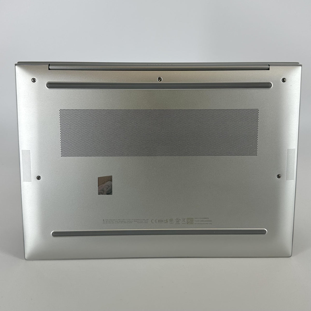 HP Elitebook 840 G10 14 Silver 1.9 GHz Intel Core i7 13th Gen. 32GB RAM 1TB Solid State Drive