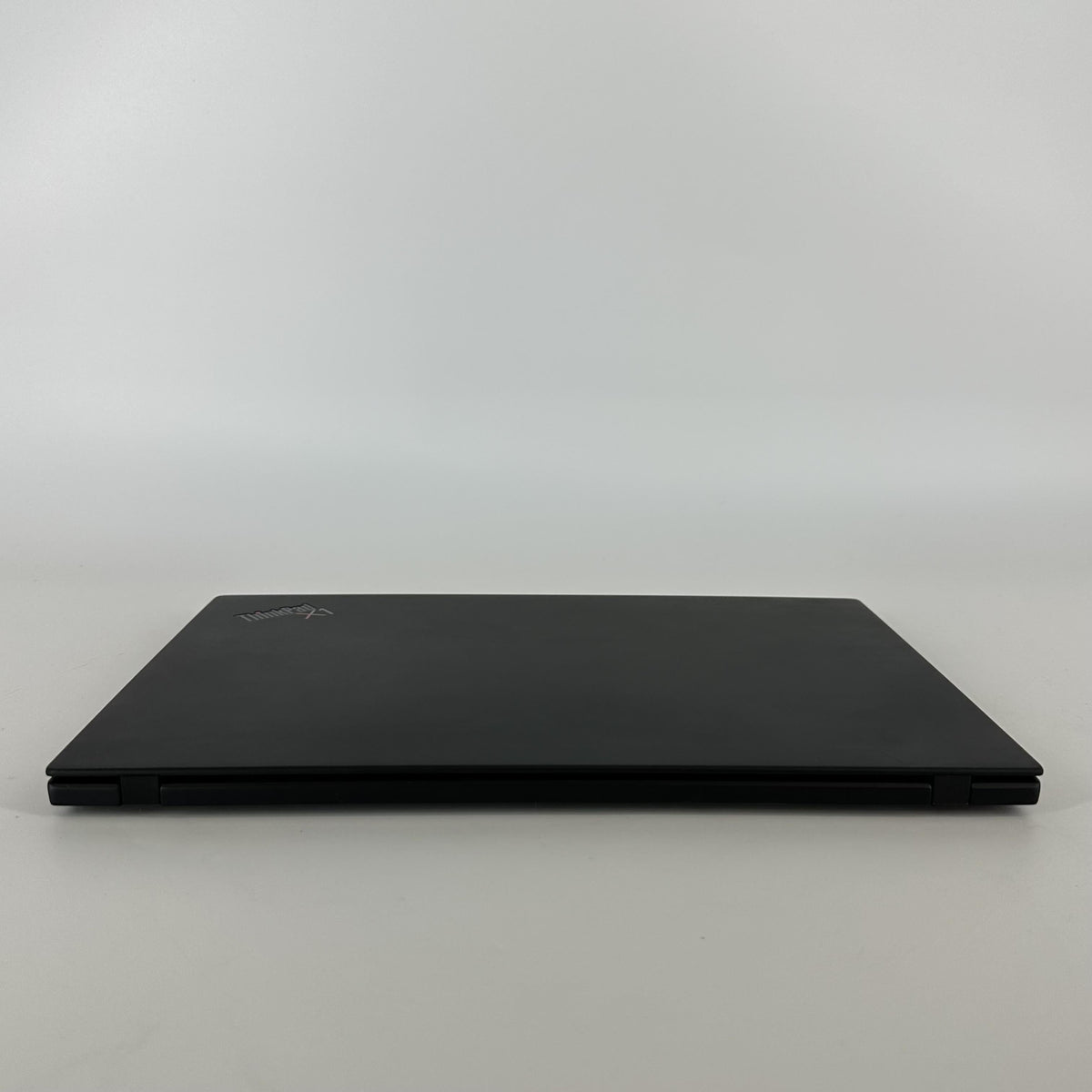 Lenovo ThinkPad X1 Carbon Gen 8 14 Black 1.7 GHz Intel Core i5 10th Gen. 16GB RAM 512GB Solid State Drive