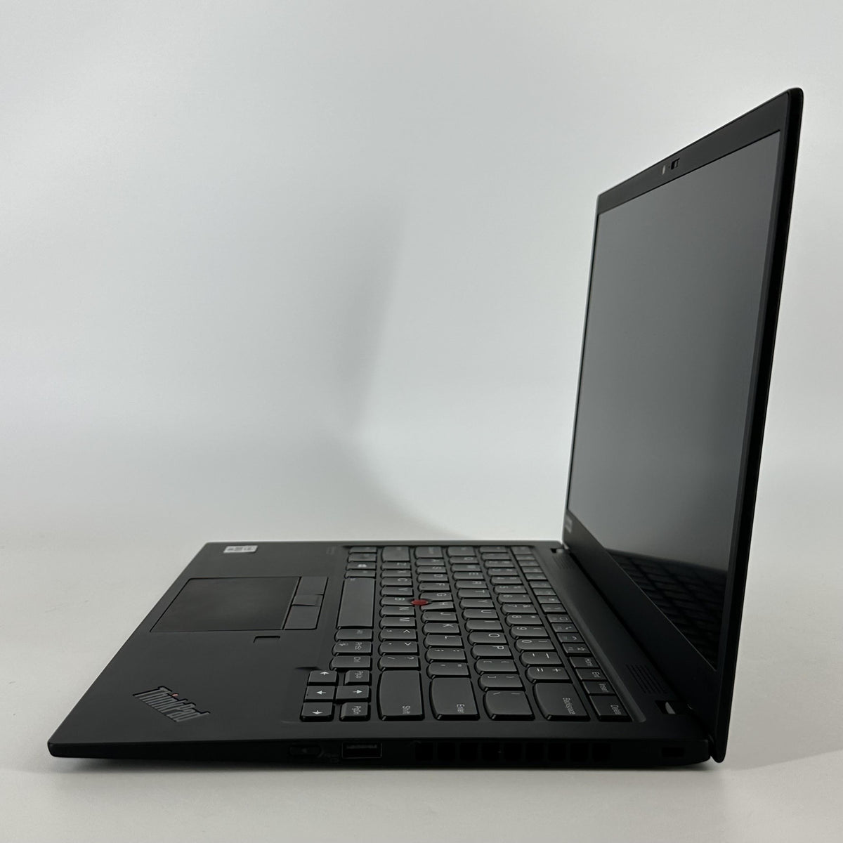 Lenovo ThinkPad X1 Carbon Gen 8 14 Black 1.7 GHz Intel Core i5 10th Gen. 16GB RAM 512GB Solid State Drive