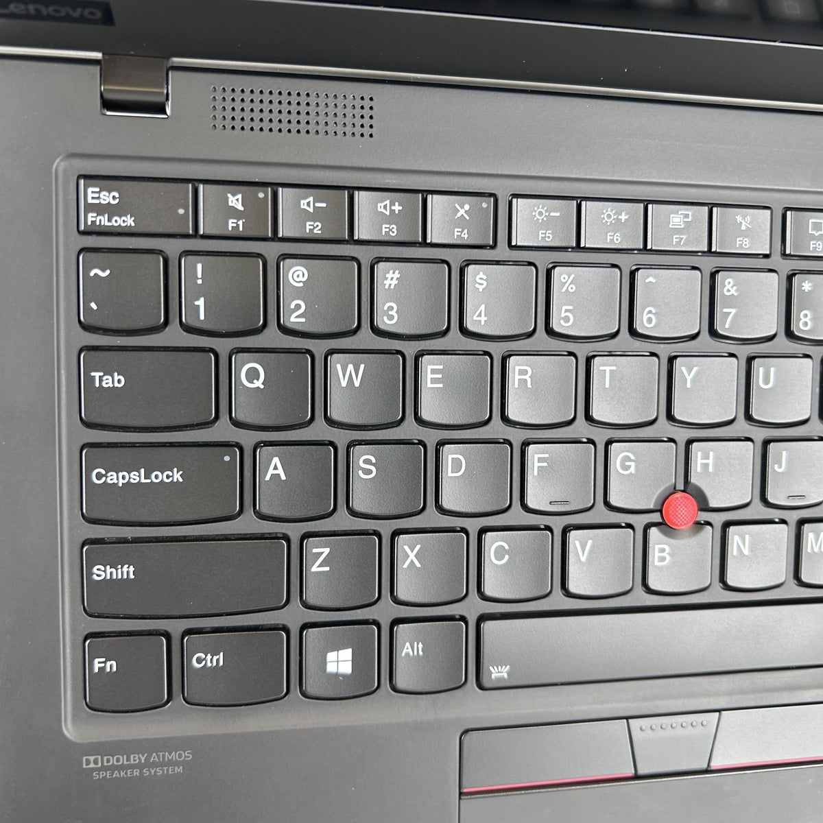 Lenovo ThinkPad X1 Carbon Gen 8 14 Black 1.8 GHz Intel Core i7 10th Gen. 16GB RAM 512GB Solid State Drive