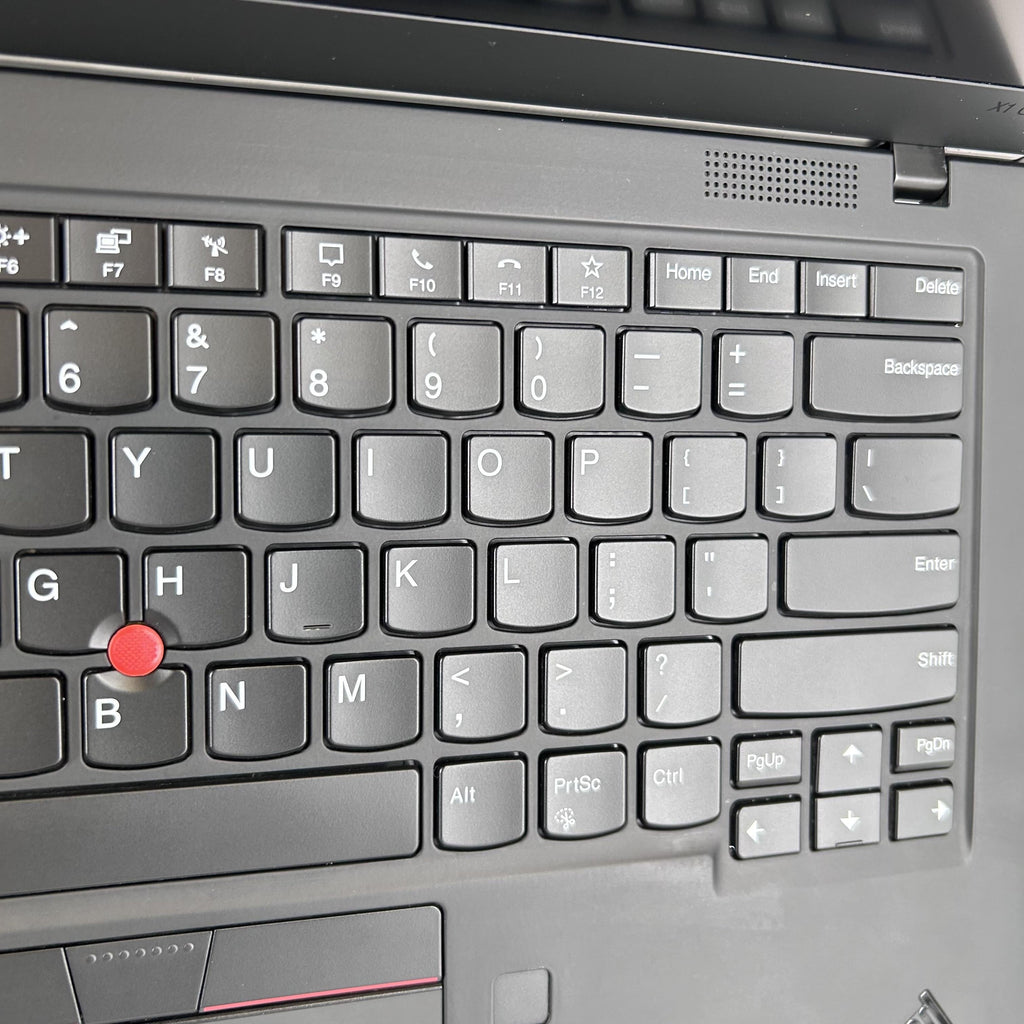 Lenovo ThinkPad X1 Carbon Gen 8 14 Black 1.8 GHz Intel Core i7 10th Gen. 16GB RAM 512GB Solid State Drive