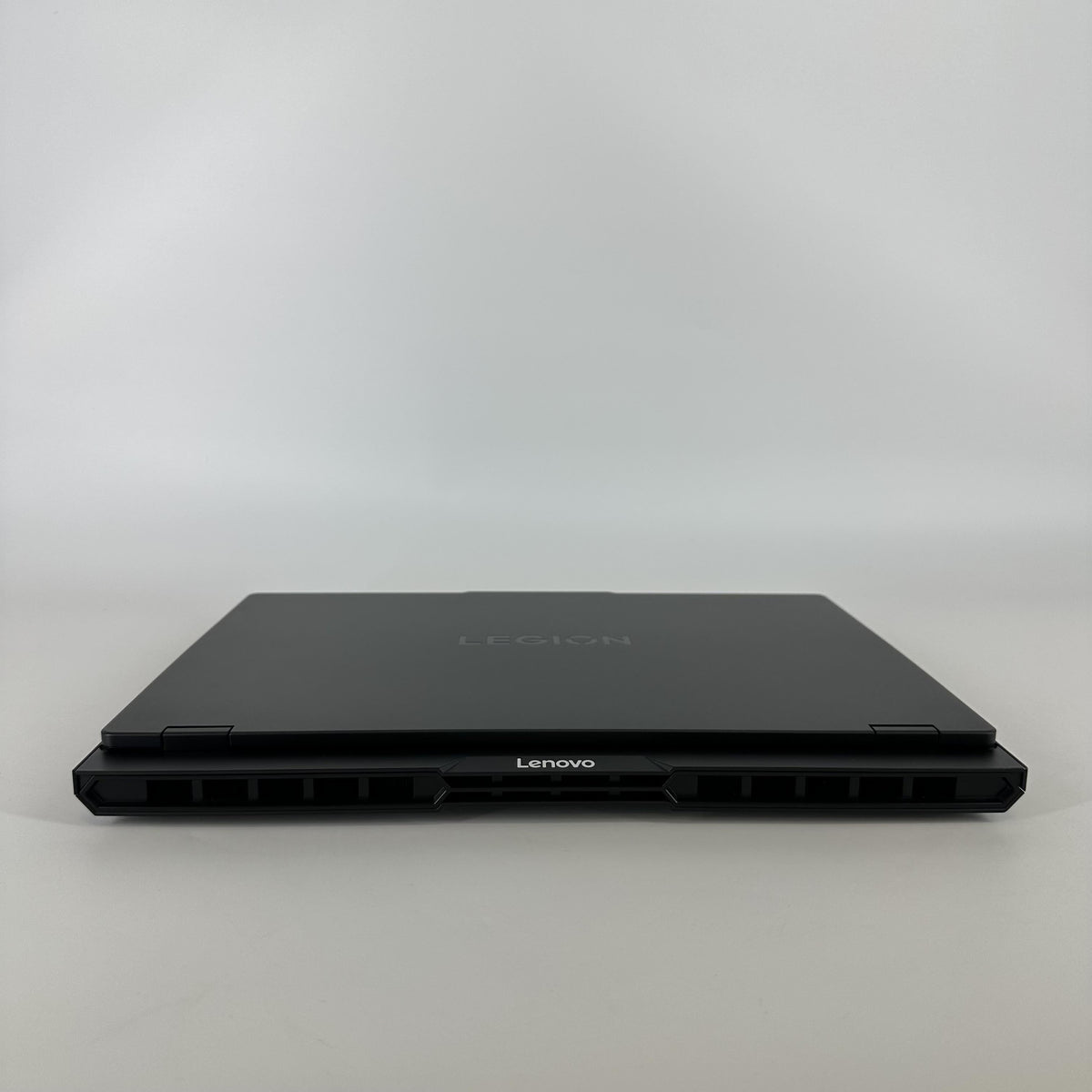 Lenovo Legion Pro 5i Gen 10 16 Black 2.4 GHz Intel Core Ultra 7 Series 2 32GB RAM 1TB Solid State Drive NVIDIA GeForce RTX 5070 8 GB