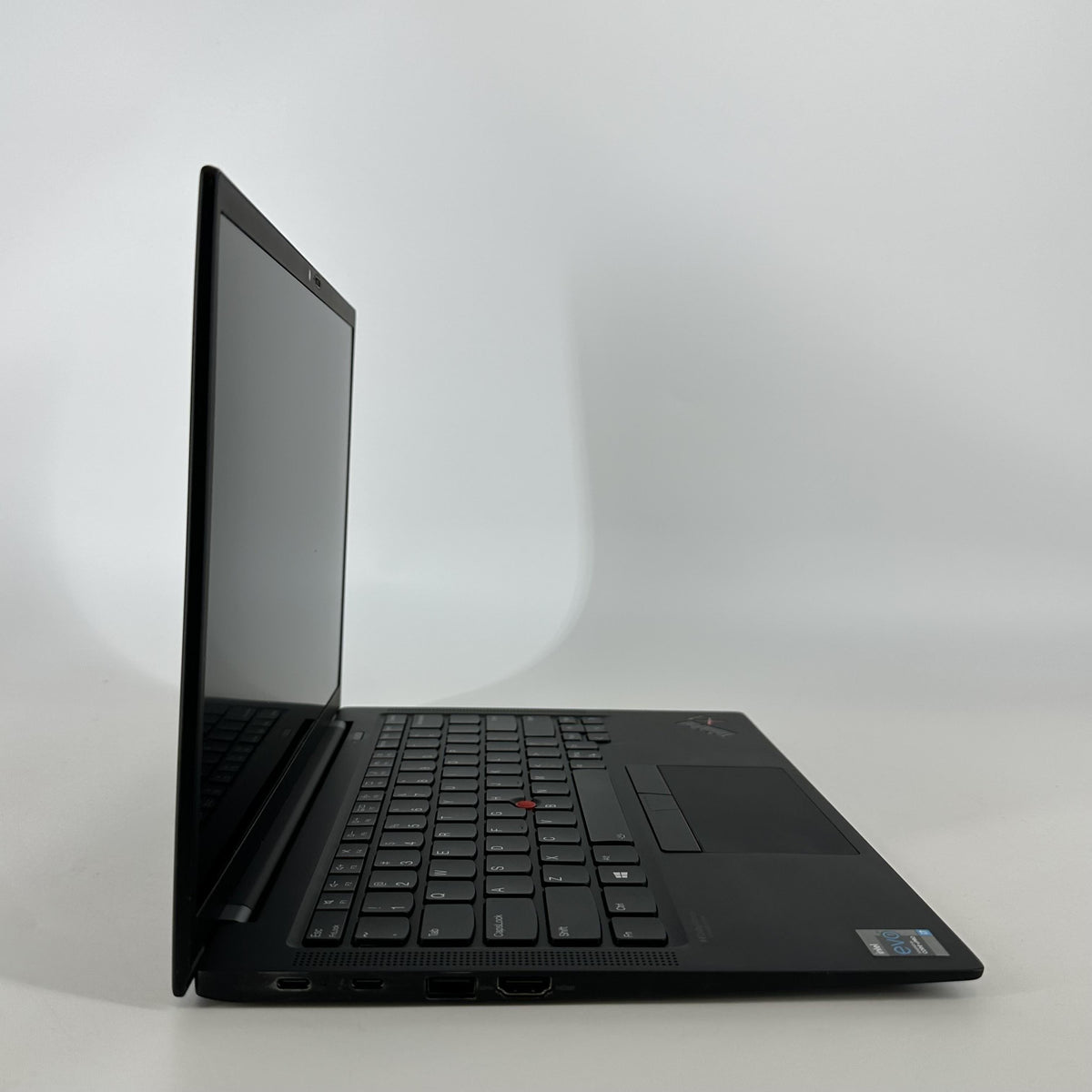 Lenovo ThinkPad X1 Carbon Gen 9 14 Black 3.0 GHz Intel Core i7 11th Gen. 16GB RAM 512GB Solid State Drive