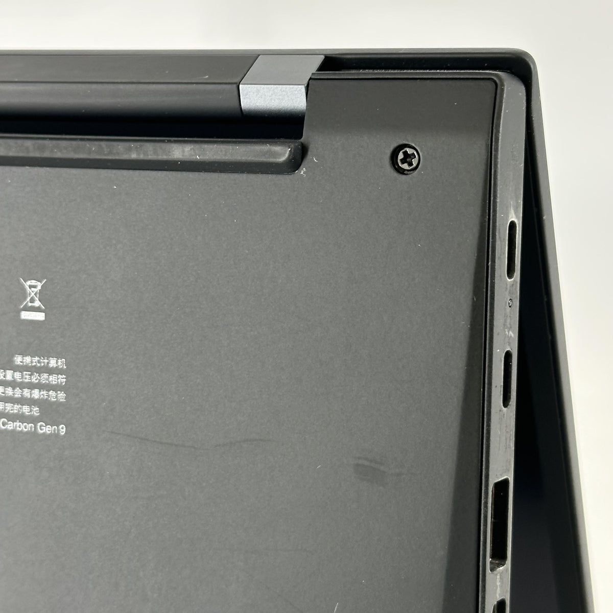 Lenovo ThinkPad X1 Carbon Gen 9 14 Black 3.0 GHz Intel Core i7 11th Gen. 16GB RAM 512GB Solid State Drive