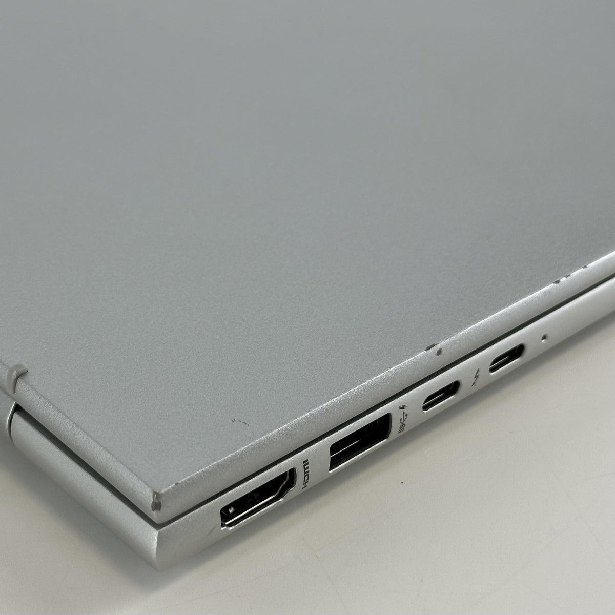 HP Elitebook 840 G10 14 Silver 1.9 GHz Intel Core i7 13th Gen. 16GB RAM 512GB Solid State Drive