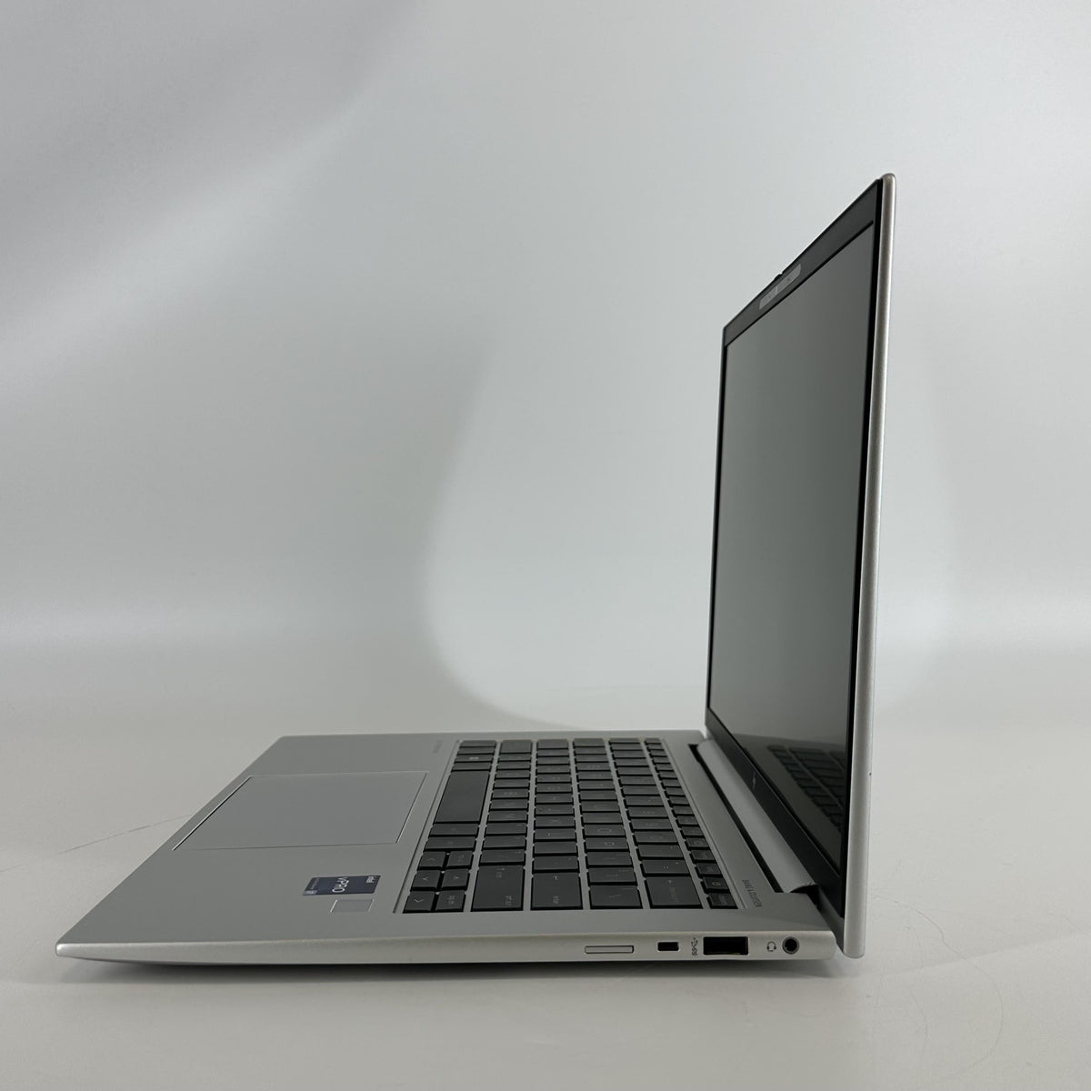 HP Elitebook 840 G10 14 Silver 1.9 GHz Intel Core i7 13th Gen. 16GB RAM 512GB Solid State Drive