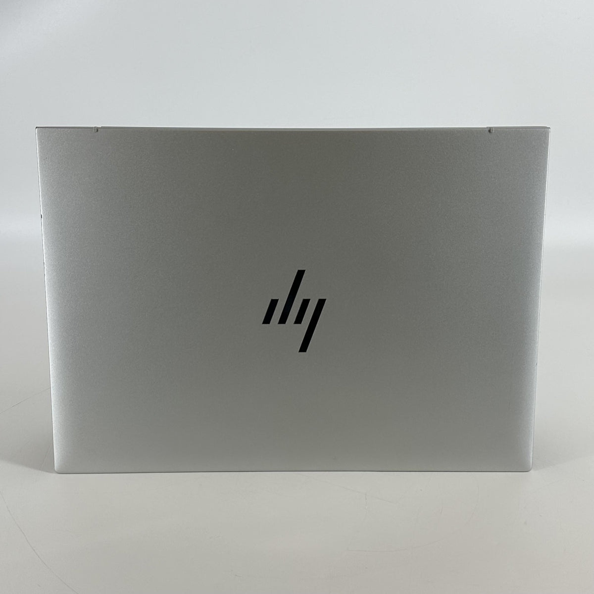 HP Elitebook 840 G10 14 Silver 1.9 GHz Intel Core i7 13th Gen. 16GB RAM 512GB Solid State Drive