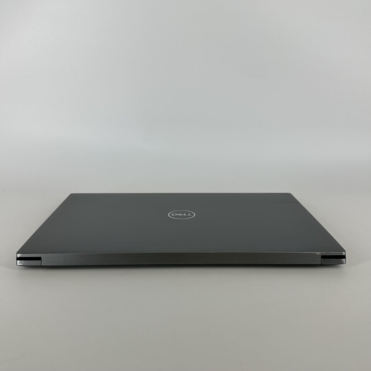Dell Precision 5570 15.6 Gray 2.3 GHz Intel Core i7 12th Gen. 64GB RAM 512GB Solid State Drive NVIDIA RTX A1000 4 GB