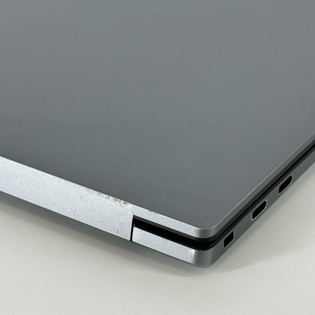 Dell Precision 5570 15.6 Gray 2.3 GHz Intel Core i7 12th Gen. 64GB RAM 512GB Solid State Drive NVIDIA RTX A1000 4 GB