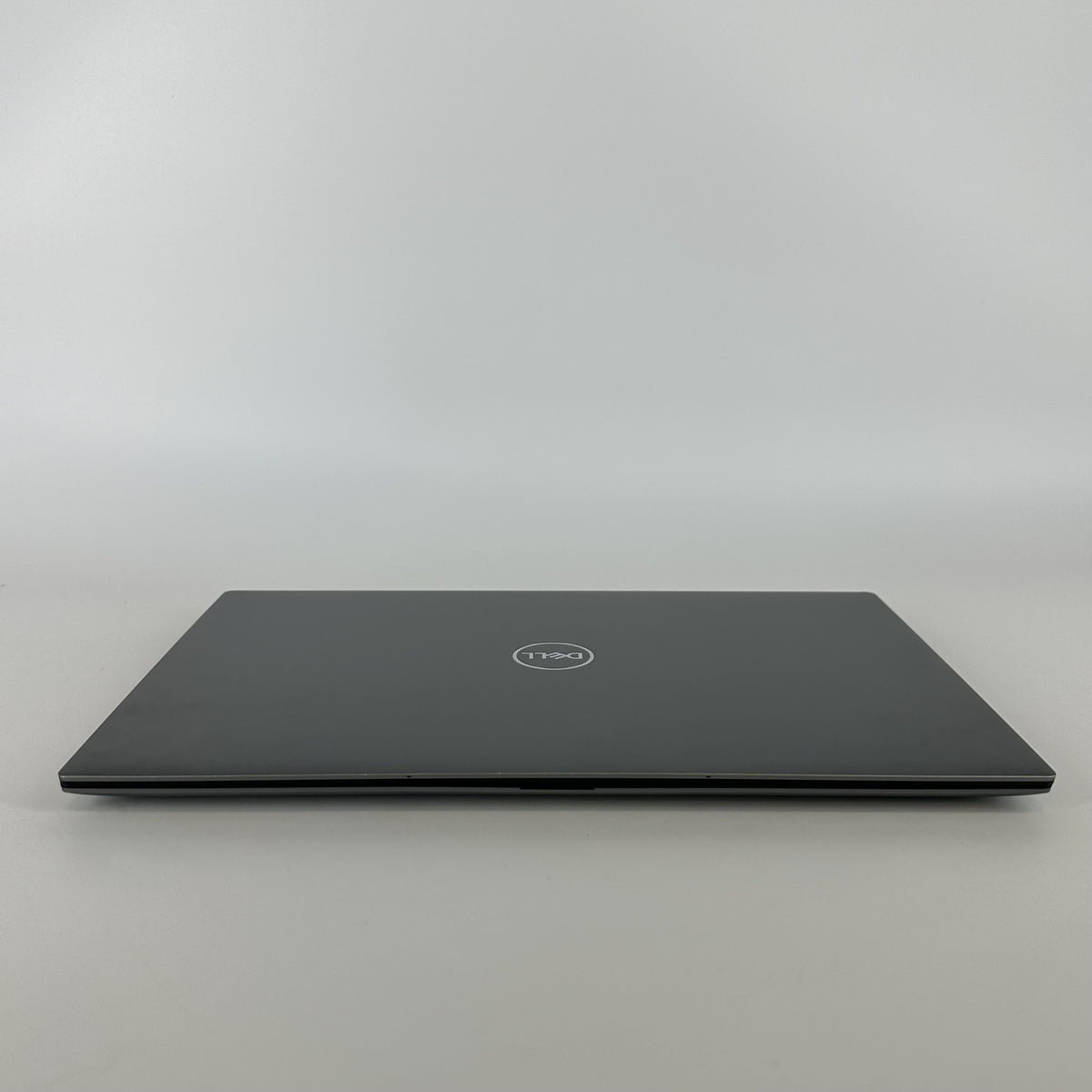Dell Precision 5570 15.6 Gray 2.3 GHz Intel Core i7 12th Gen. 64GB RAM 512GB Solid State Drive NVIDIA RTX A1000 4 GB