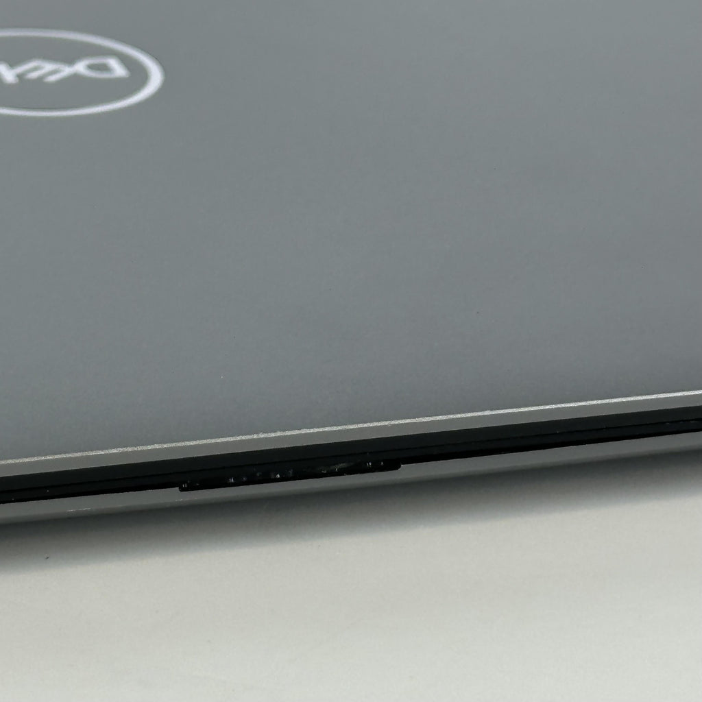 Dell Precision 5570 15.6 Gray 2.3 GHz Intel Core i7 12th Gen. 64GB RAM 512GB Solid State Drive NVIDIA RTX A1000 4 GB