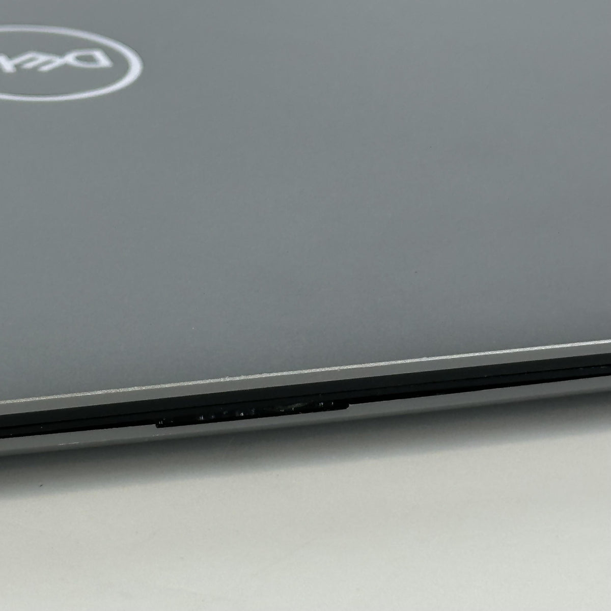 Dell Precision 5570 15.6 Gray 2.3 GHz Intel Core i7 12th Gen. 64GB RAM 512GB Solid State Drive NVIDIA RTX A1000 4 GB