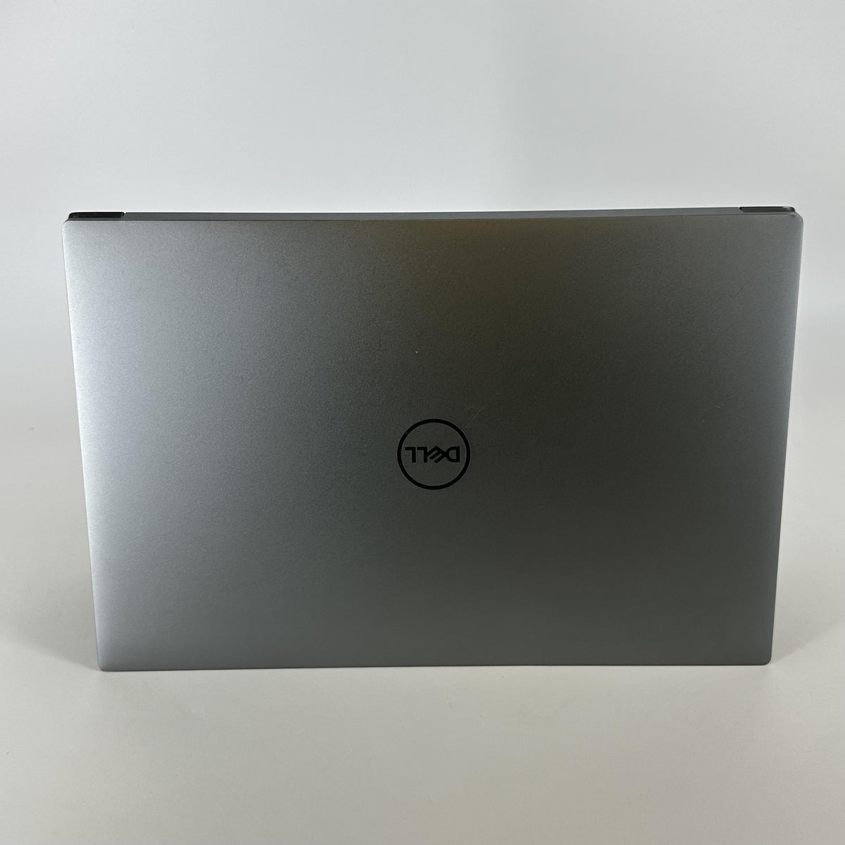 Dell Precision 5570 15.6 Gray 2.3 GHz Intel Core i7 12th Gen. 64GB RAM 512GB Solid State Drive NVIDIA RTX A1000 4 GB