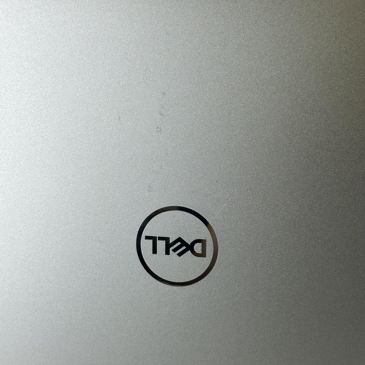 Dell Precision 5570 15.6 Gray 2.3 GHz Intel Core i7 12th Gen. 64GB RAM 512GB Solid State Drive NVIDIA RTX A1000 4 GB