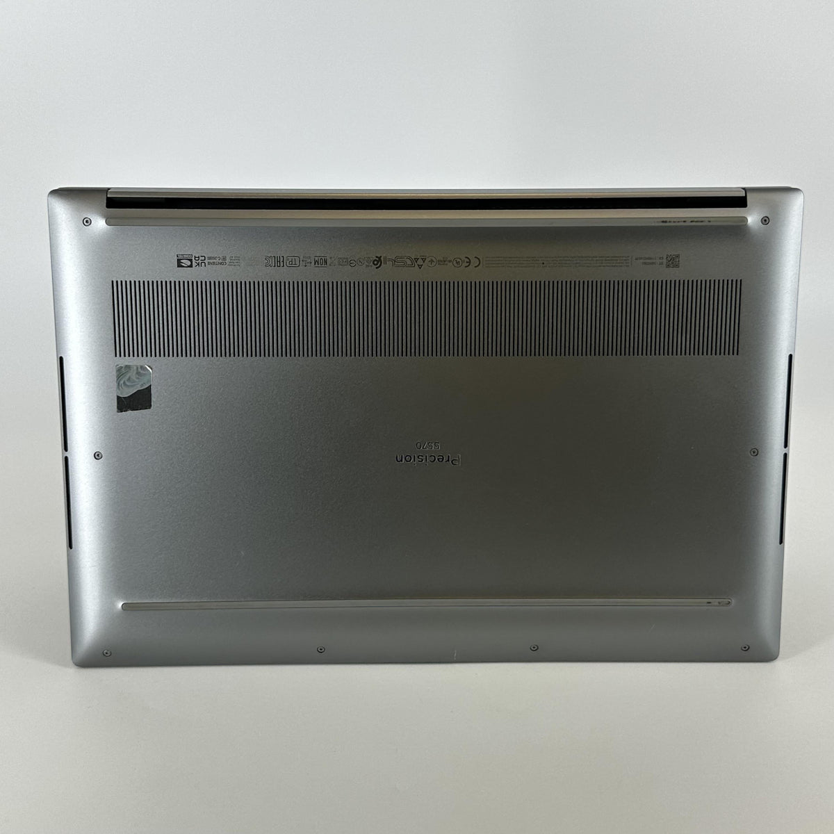 Dell Precision 5570 15.6 Gray 2.3 GHz Intel Core i7 12th Gen. 64GB RAM 512GB Solid State Drive NVIDIA RTX A1000 4 GB