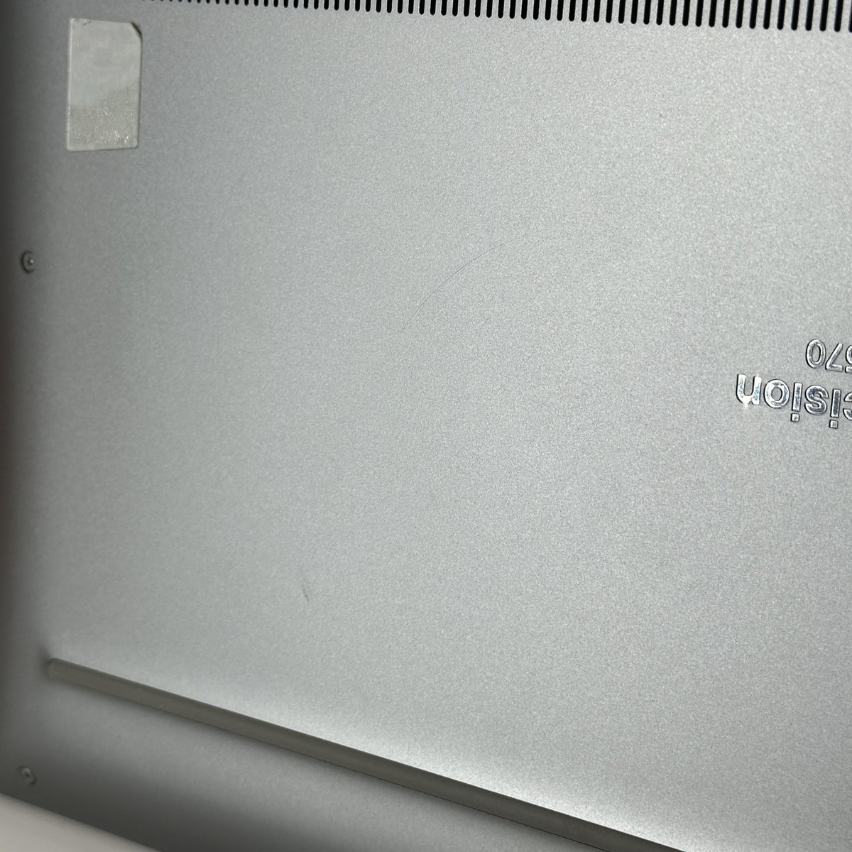 Dell Precision 5570 15.6 Gray 2.3 GHz Intel Core i7 12th Gen. 64GB RAM 512GB Solid State Drive NVIDIA RTX A1000 4 GB