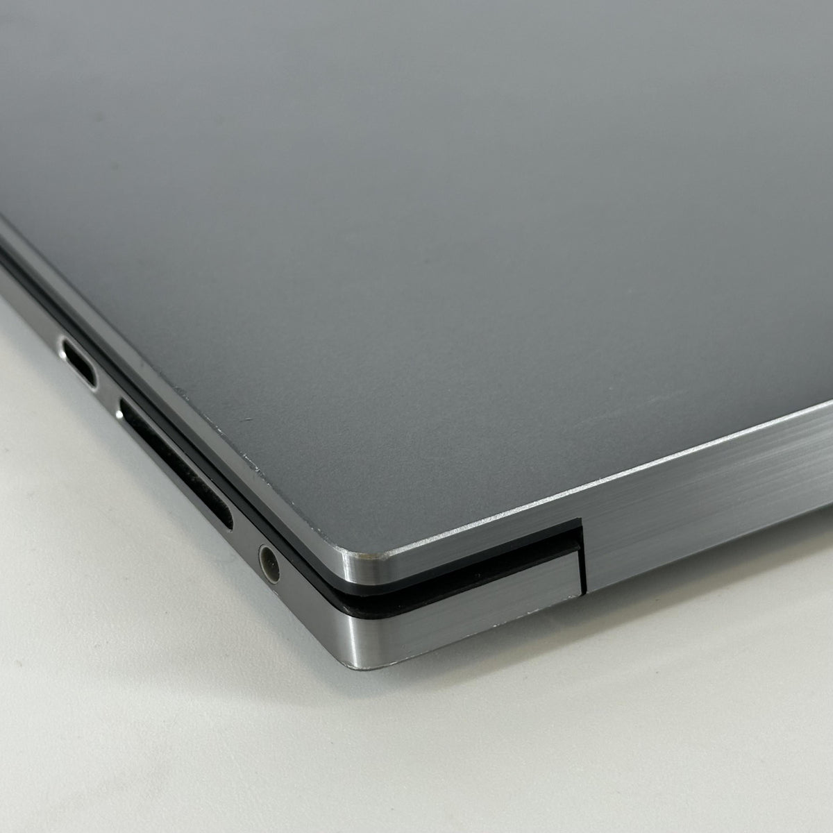 Dell Precision 5560 15.6 Gray 2.5 GHz Intel Core i7 11th Gen. 32GB RAM 1TB Solid State Drive NVIDIA RTX A2000 4 GB