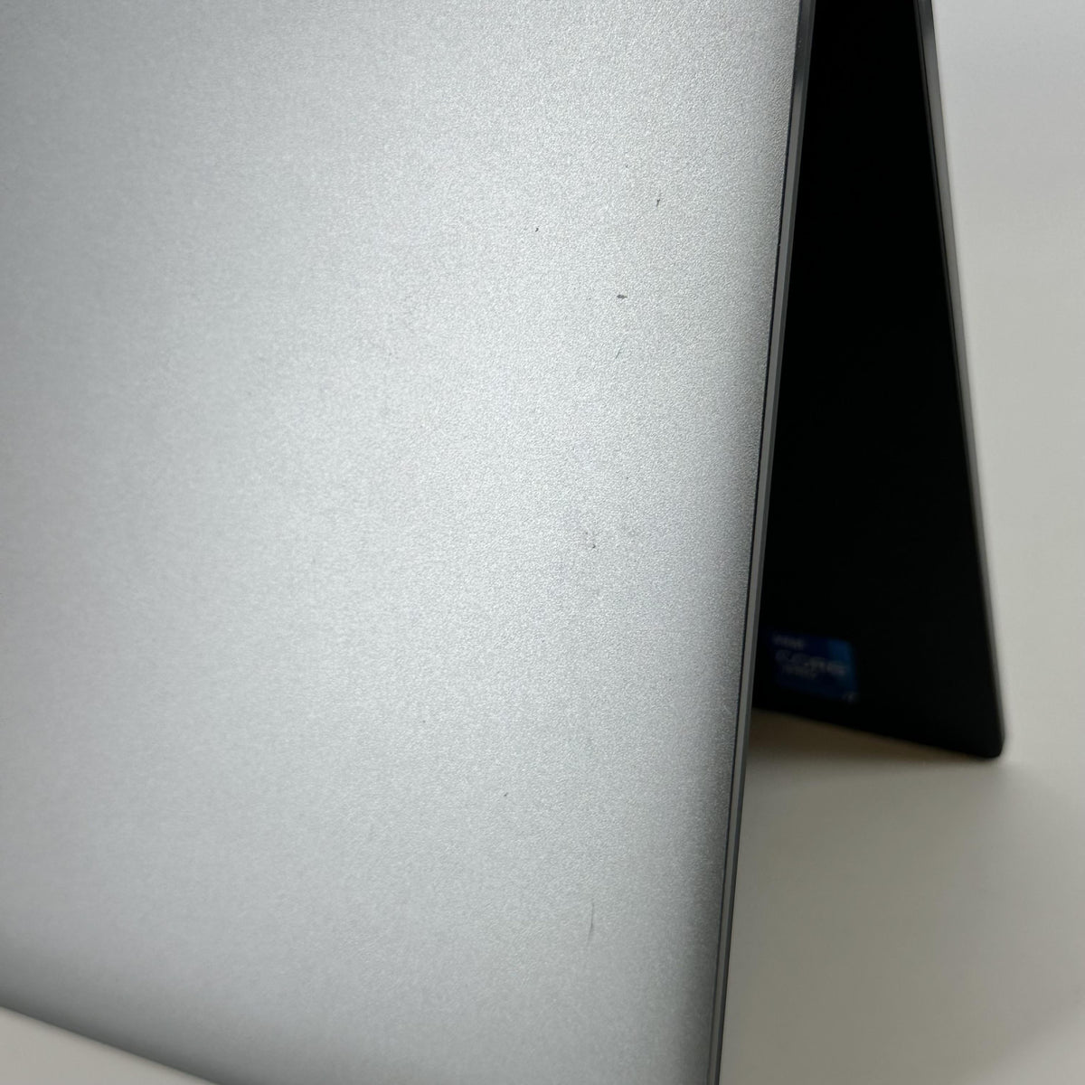 Dell Precision 5560 15.6 Gray 2.5 GHz Intel Core i7 11th Gen. 32GB RAM 1TB Solid State Drive NVIDIA RTX A2000 4 GB