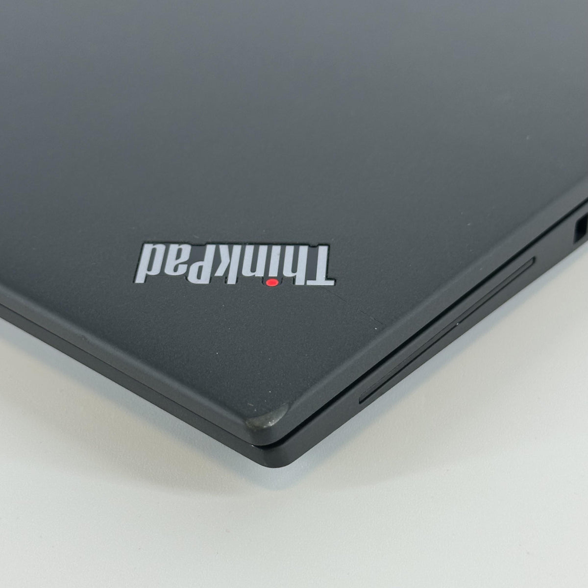 Lenovo ThinkPad T14 Gen 3 Black 2.2 GHz Intel Core i7 12th Gen. 40GB RAM 512GB Solid State Drive