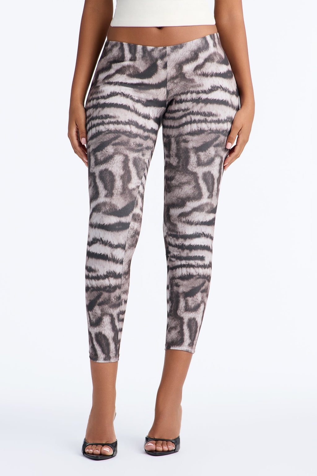 Lychee Low Rise Printed Mesh Legging - Black/combo