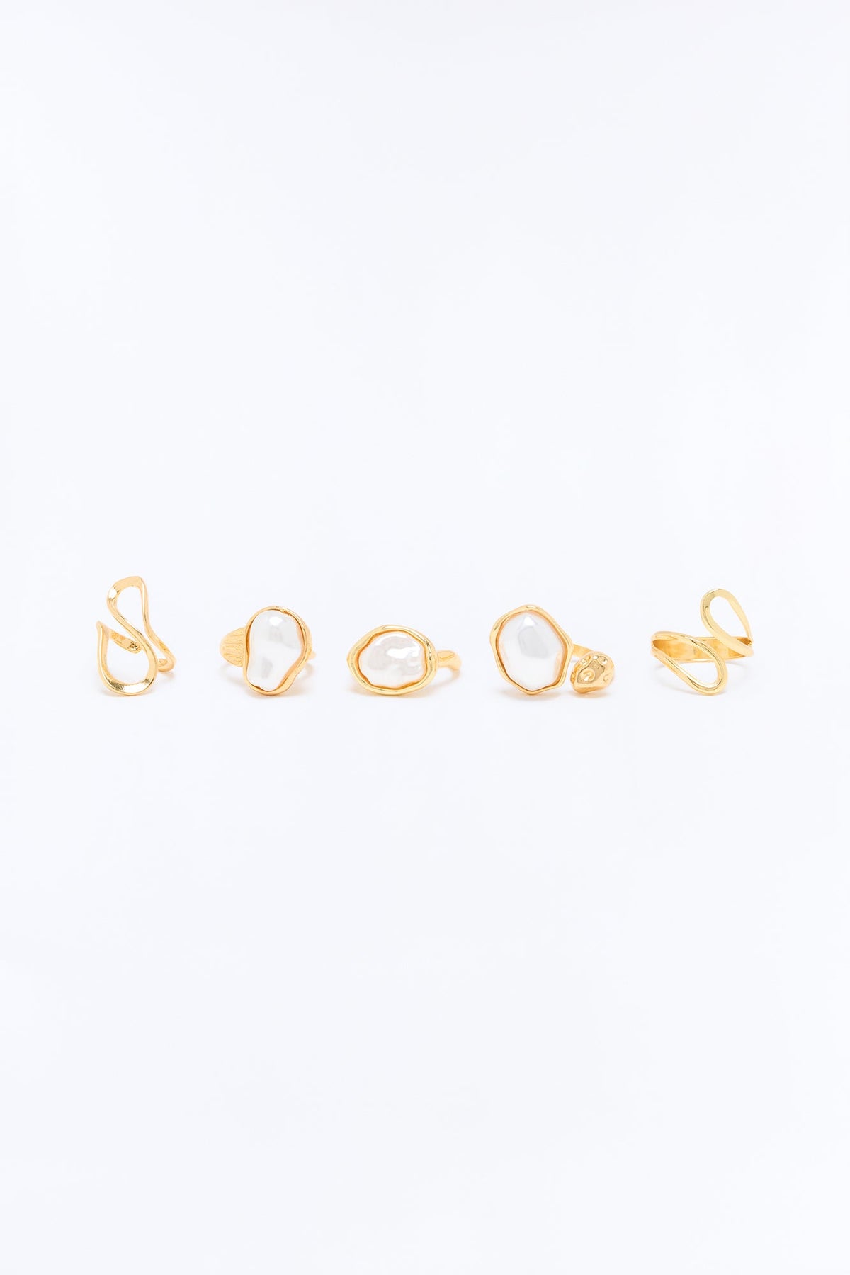 Pretty Pearly Things 5 Piece Ring Set - White/Gold