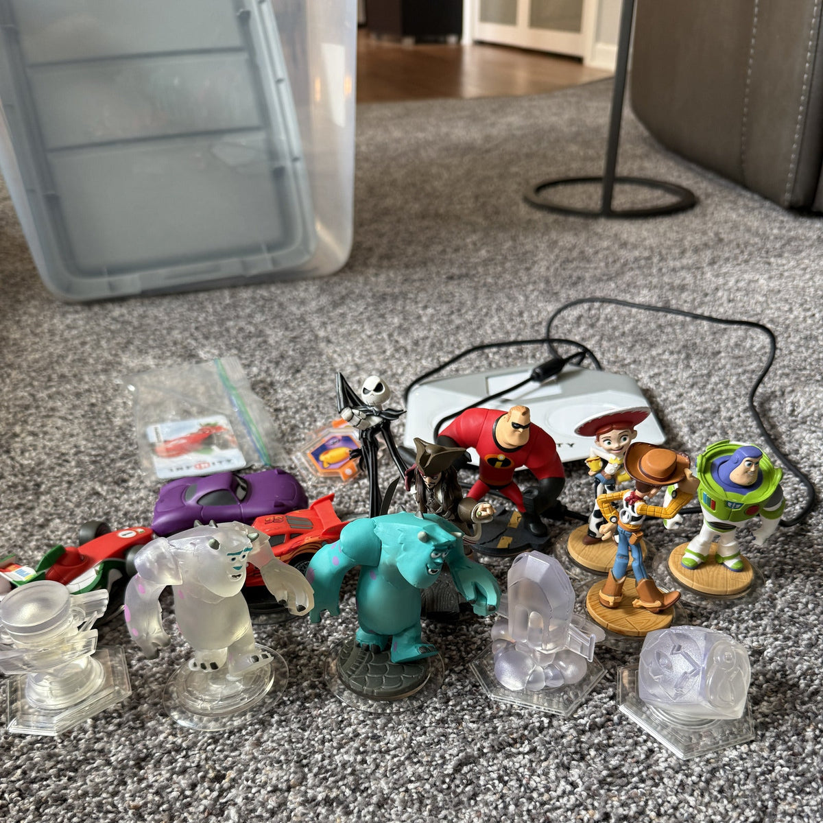 Disney Infinity Lot — 14 Figures, Vehicles, Base & Power Disc