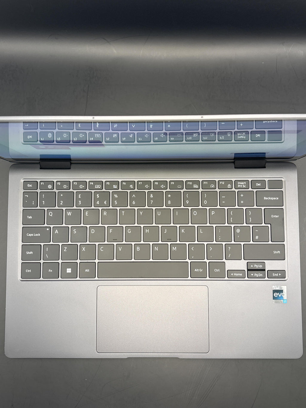 Samsung Galaxy Book3 360 13.3 Graphite 2.2 GHz Intel Core i7 13th Gen. 16GB RAM 512GB Solid State Drive