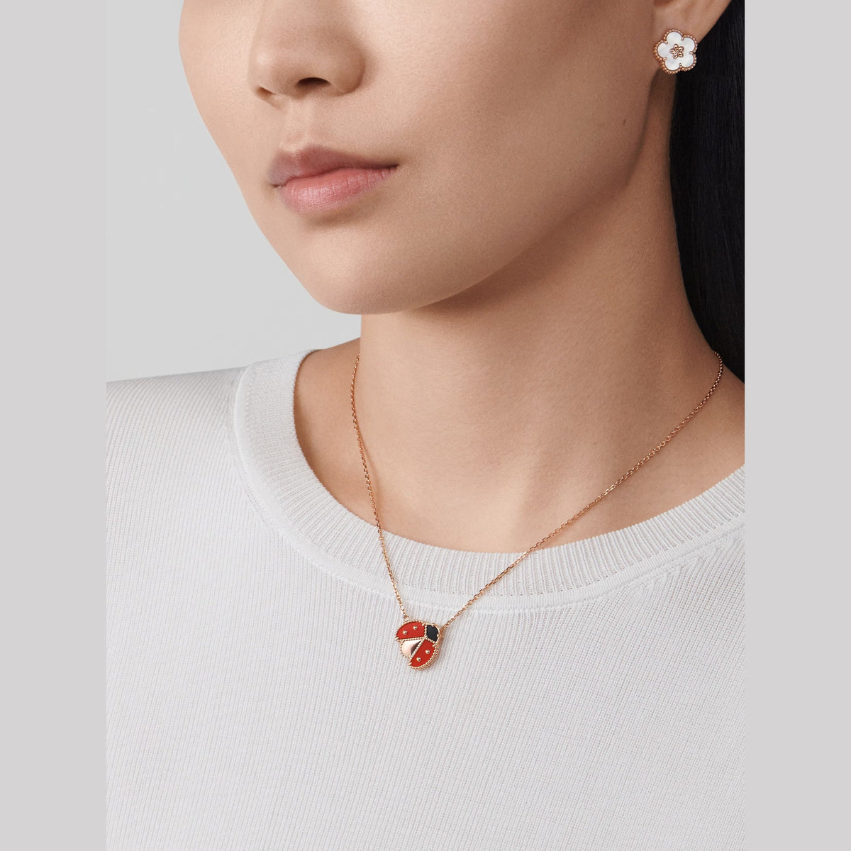 Van Cleef & Arpels Lucky Spring pendant, open wings ladybug 18K rose gold, Carnelian, Onyx