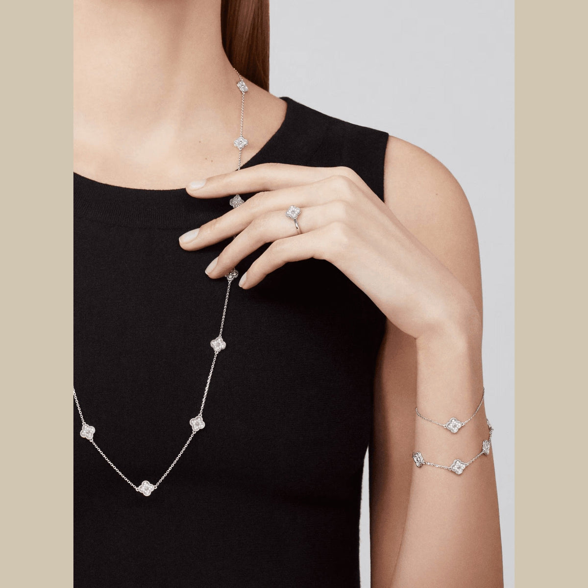 Van Cleef & Arpels Sweet Alhambra bracelet, 1 motif 18K white gold, Diamond